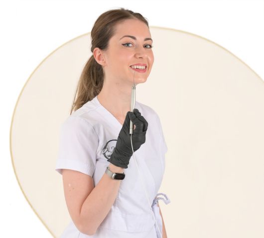 Stomatologie Minim-Invazivă & Laser www.smilebydrilia.ro 2574
