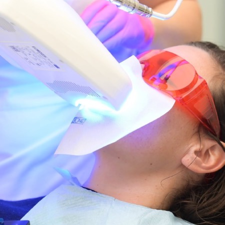 Stomatologie Minim-Invazivă & Laser www.smilebydrilia.ro 2333