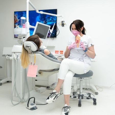 Stomatologie Minim-Invazivă & Laser www.smilebydrilia.ro 2336