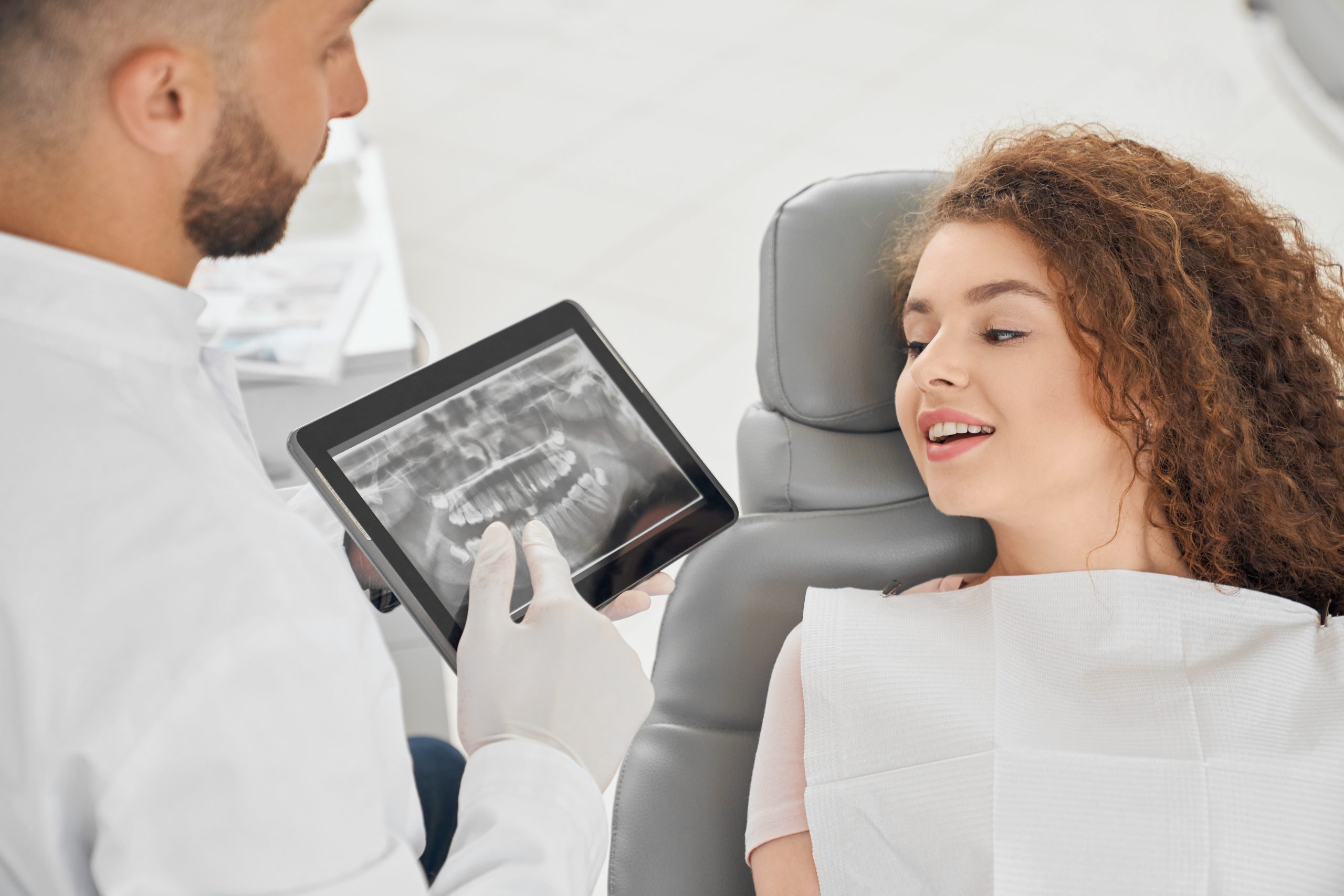 Gingivită sau parodontoză? Cum faci diferența? www.smilebydrilia.ro 2924